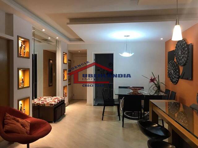 Apartamento para Venda em Uberlândia - 3