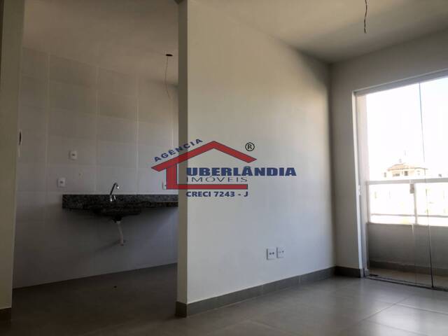 Apartamento para Venda em Uberlândia - 3