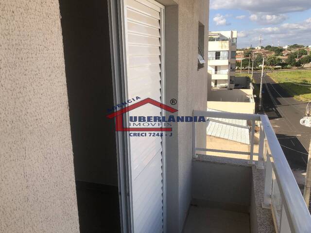 Apartamento para Venda em Uberlândia - 2