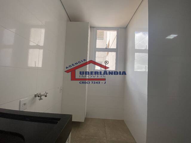 Apartamento para Venda em Uberlândia - 2