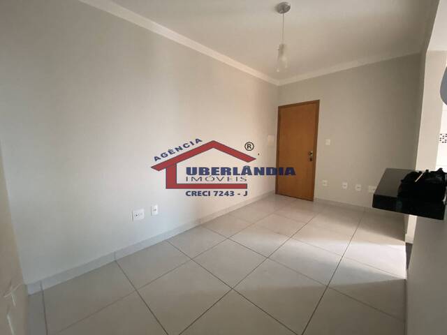 Apartamento para Venda em Uberlândia - 3