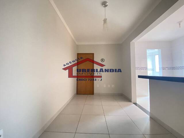 Apartamento para Venda em Uberlândia - 4