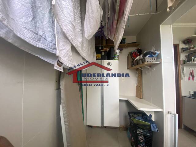 Apartamento para Venda em Uberlândia - 3