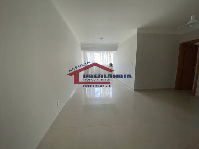 Apartamento para Venda em Uberlândia - 5