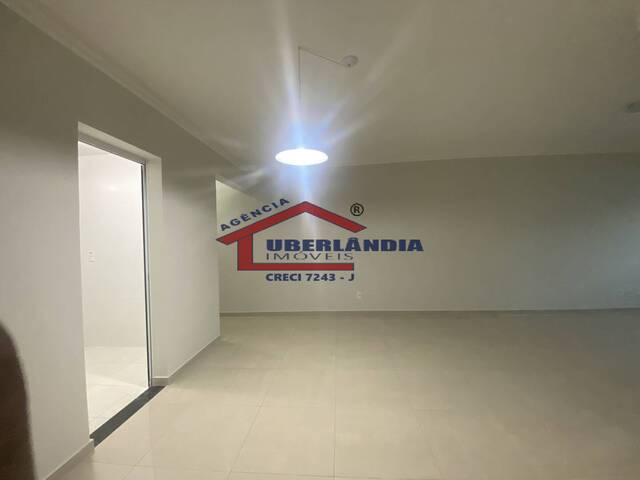 Apartamento para Venda em Uberlândia - 2