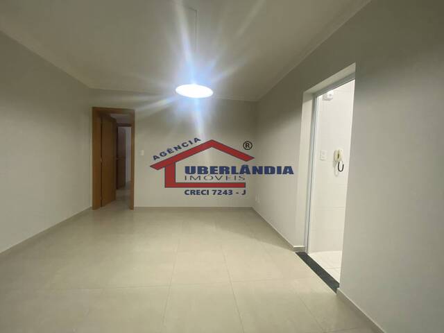 Apartamento para Venda em Uberlândia - 4