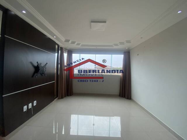 Apartamento para Venda em Uberlândia - 2