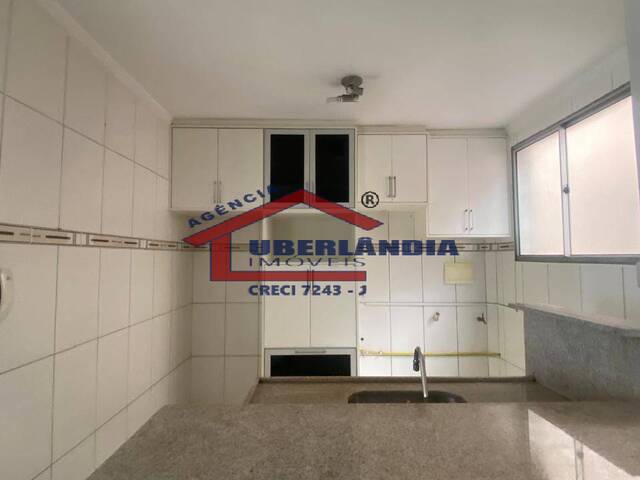 Apartamento para Venda em Uberlândia - 5