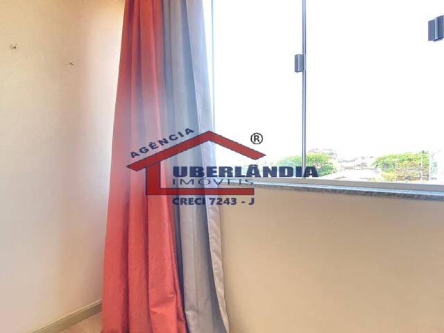 Apartamento para Venda em Uberlândia - 5